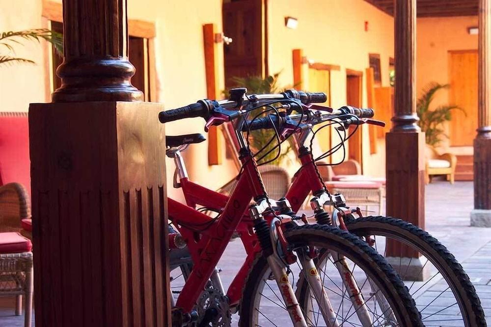 גרצ'יקו Hotel Livvo La Quinta Roja מראה חיצוני תמונה